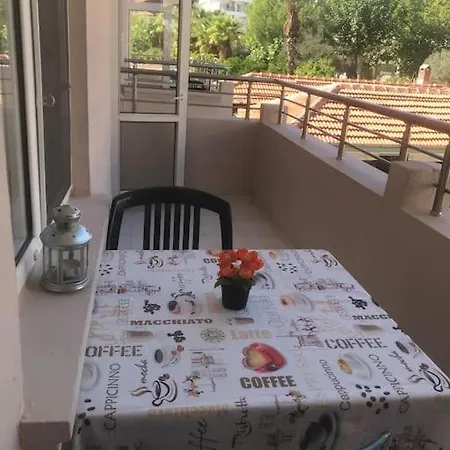 Kamali Apart 201 Apartment